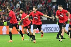 开云体育在线-法兰克福逆袭负历史，大胜勒沃库森稳固中游席位的简单介绍