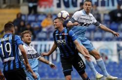 开云体育app-专业足球选手在比赛中大放异彩的简单介绍