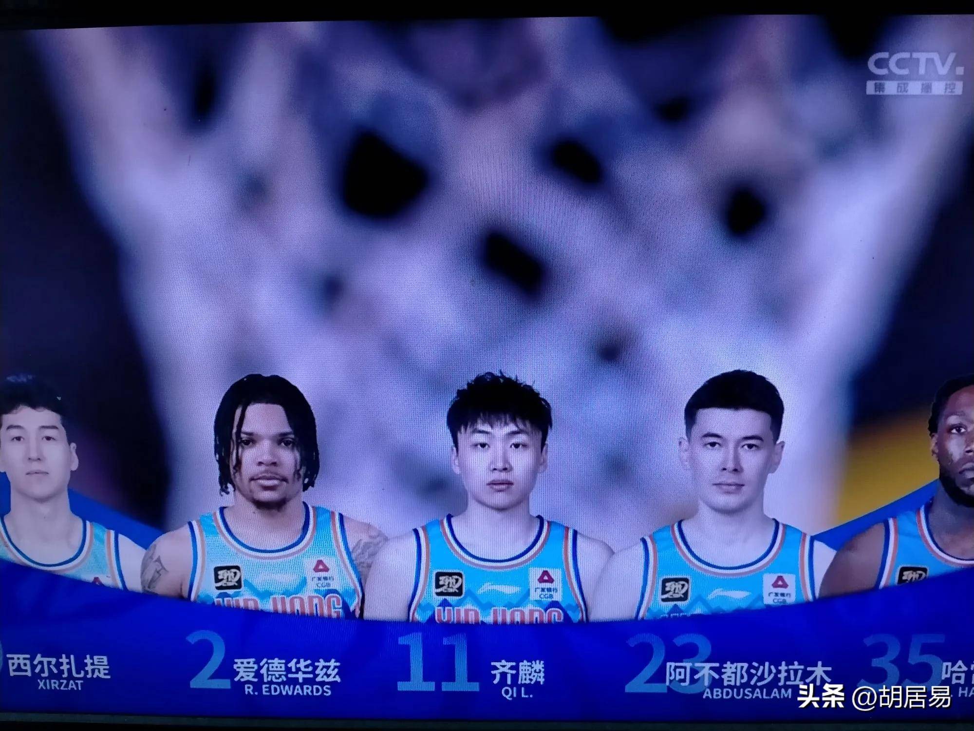 新疆男篮迎难而上，成功摆脱困境
