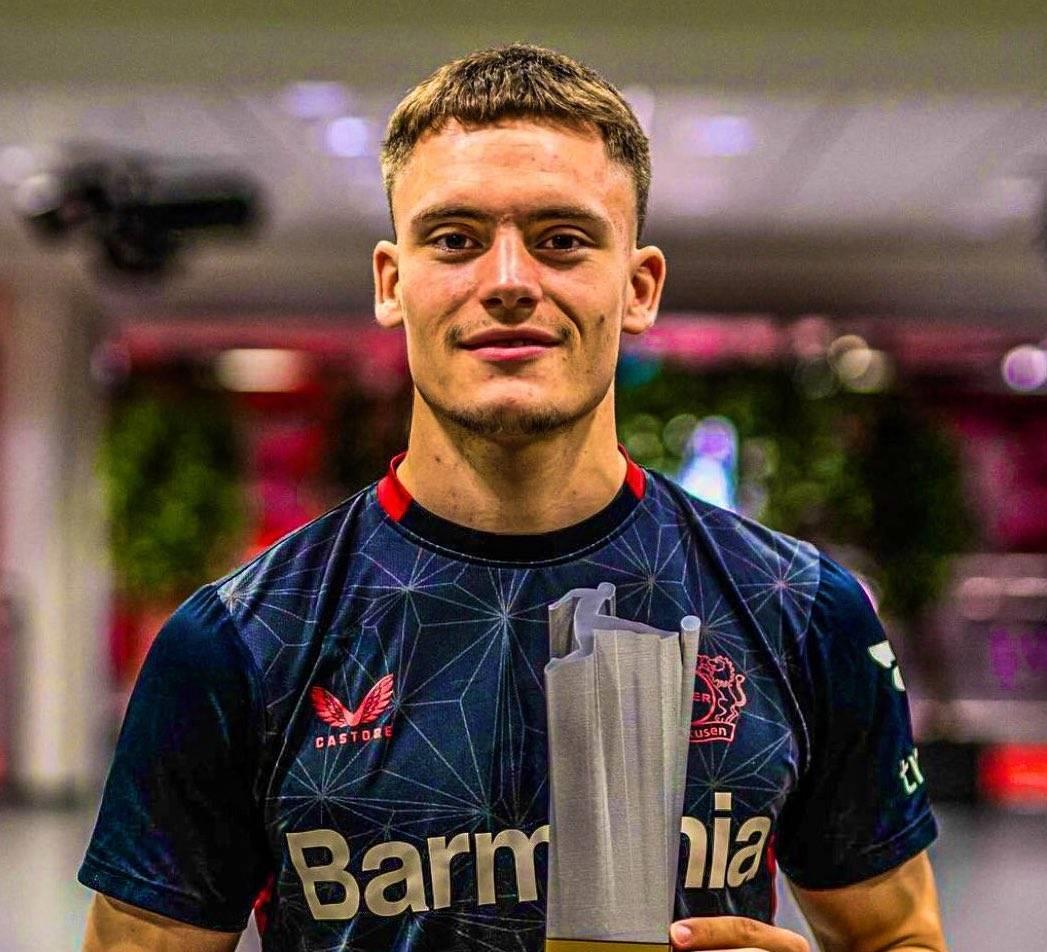 100T轻取HLE,Crisp线上压制力十足强强对话八强赛,点燃全场激情的简单介绍 100T轻取HLE,Crisp线上压制力十足强强对话八强赛,点燃全场激情的简单介绍