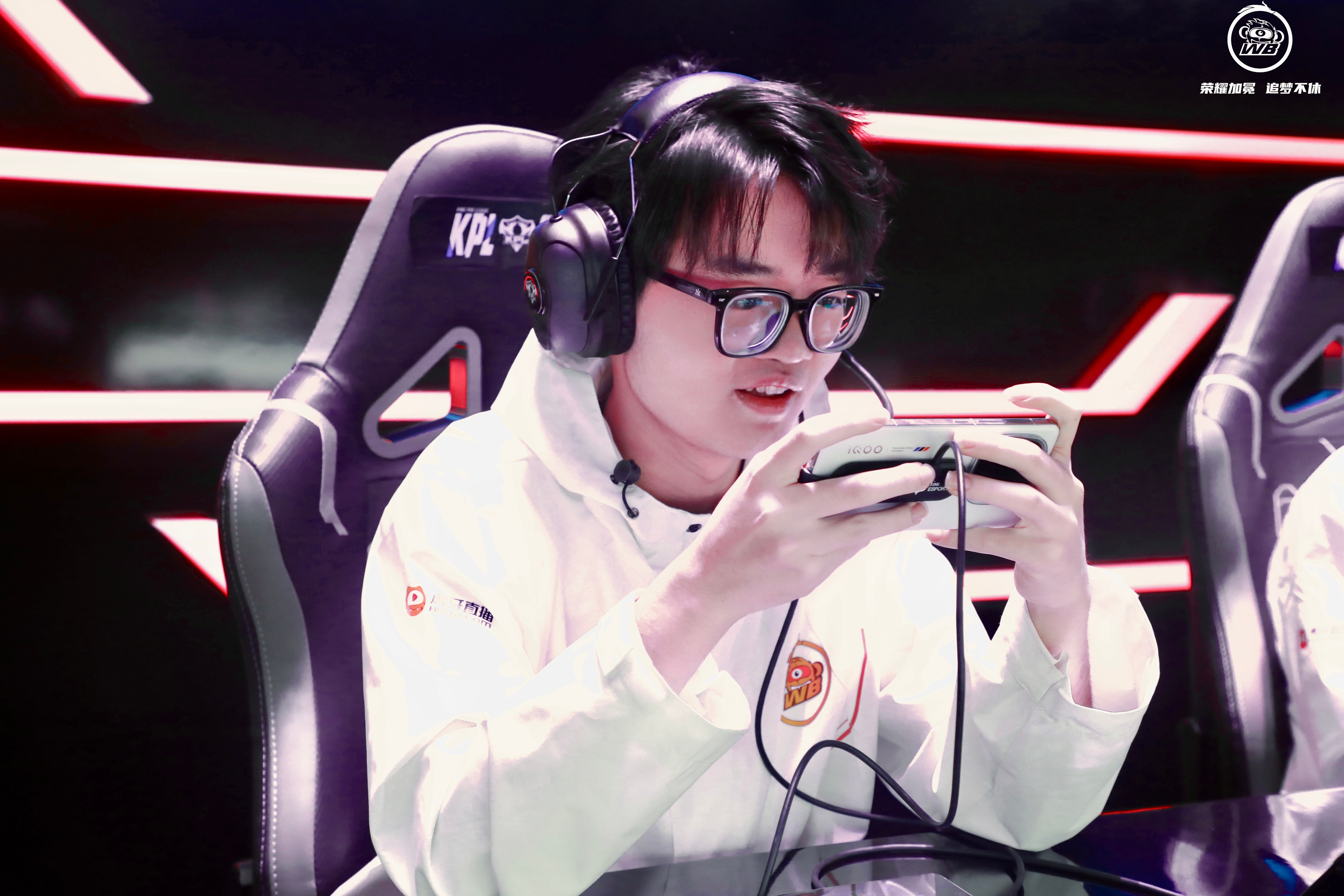 包含WBG横扫RGE，Doinb统治全场的词条