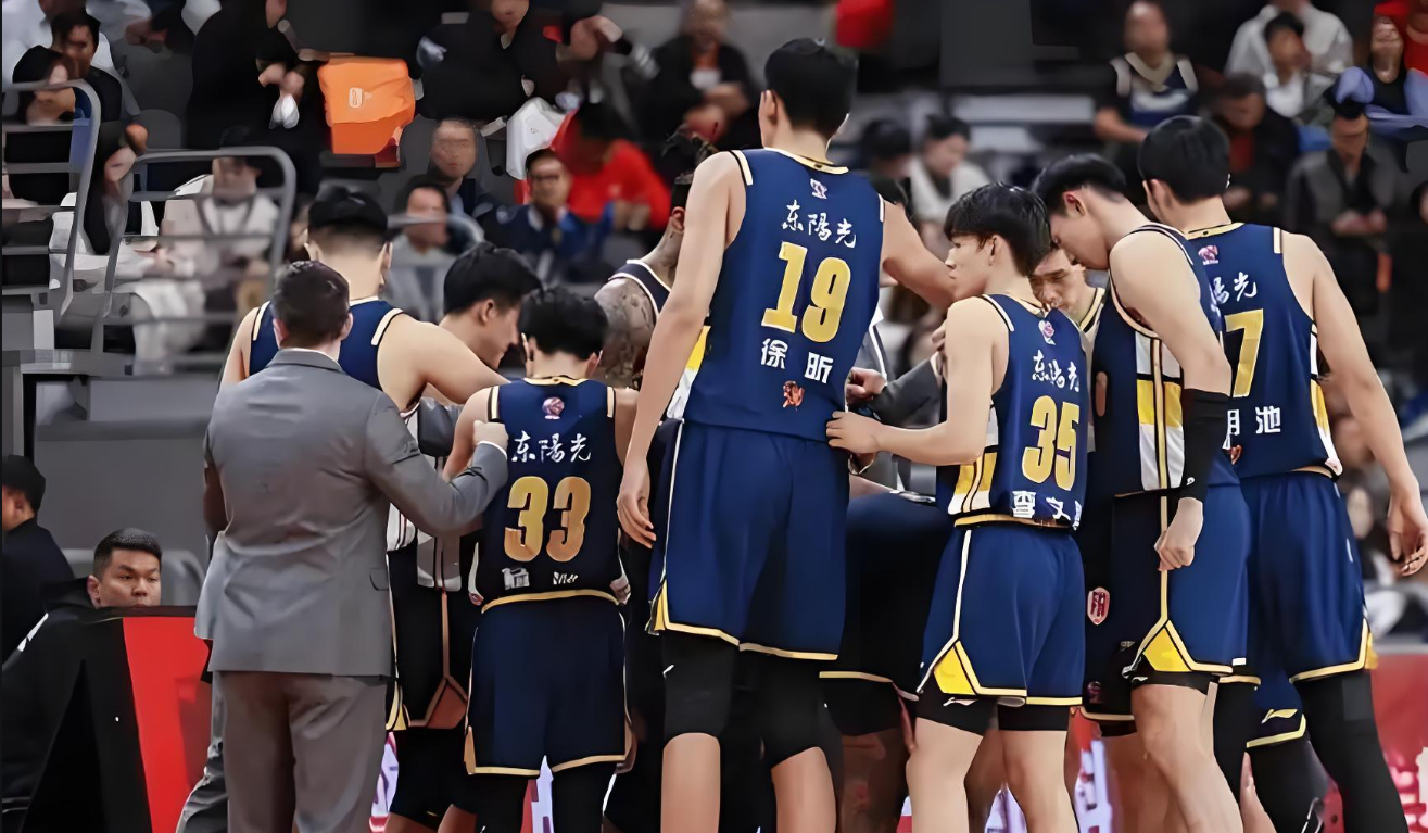 爆冷！CBA强队意外出局震惊全场的简单介绍