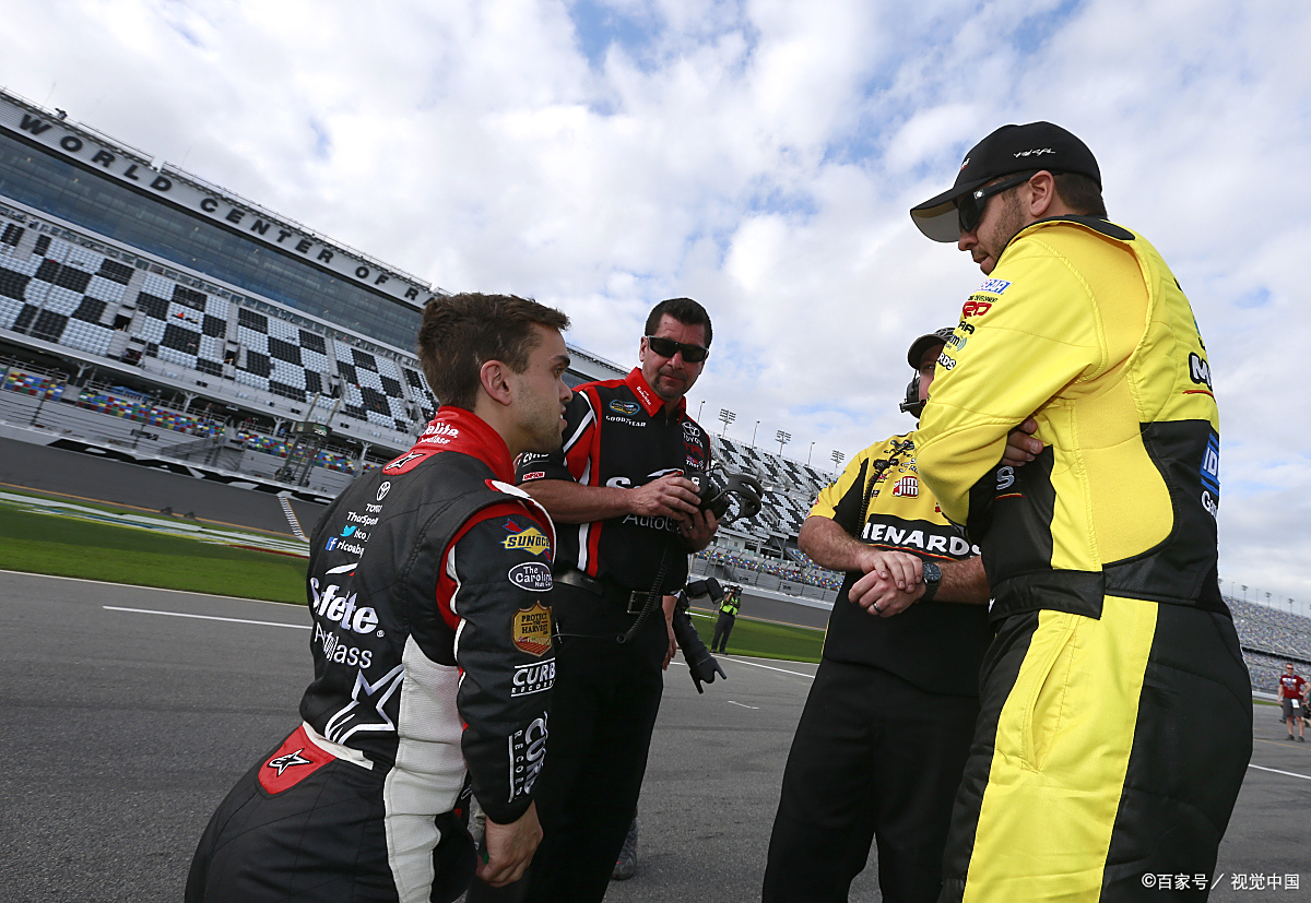 包含红牛车队逆转索伯车队,佩雷兹刷新纪录的词条 包含红牛车队逆转索伯车队,佩雷兹刷新纪录的词条